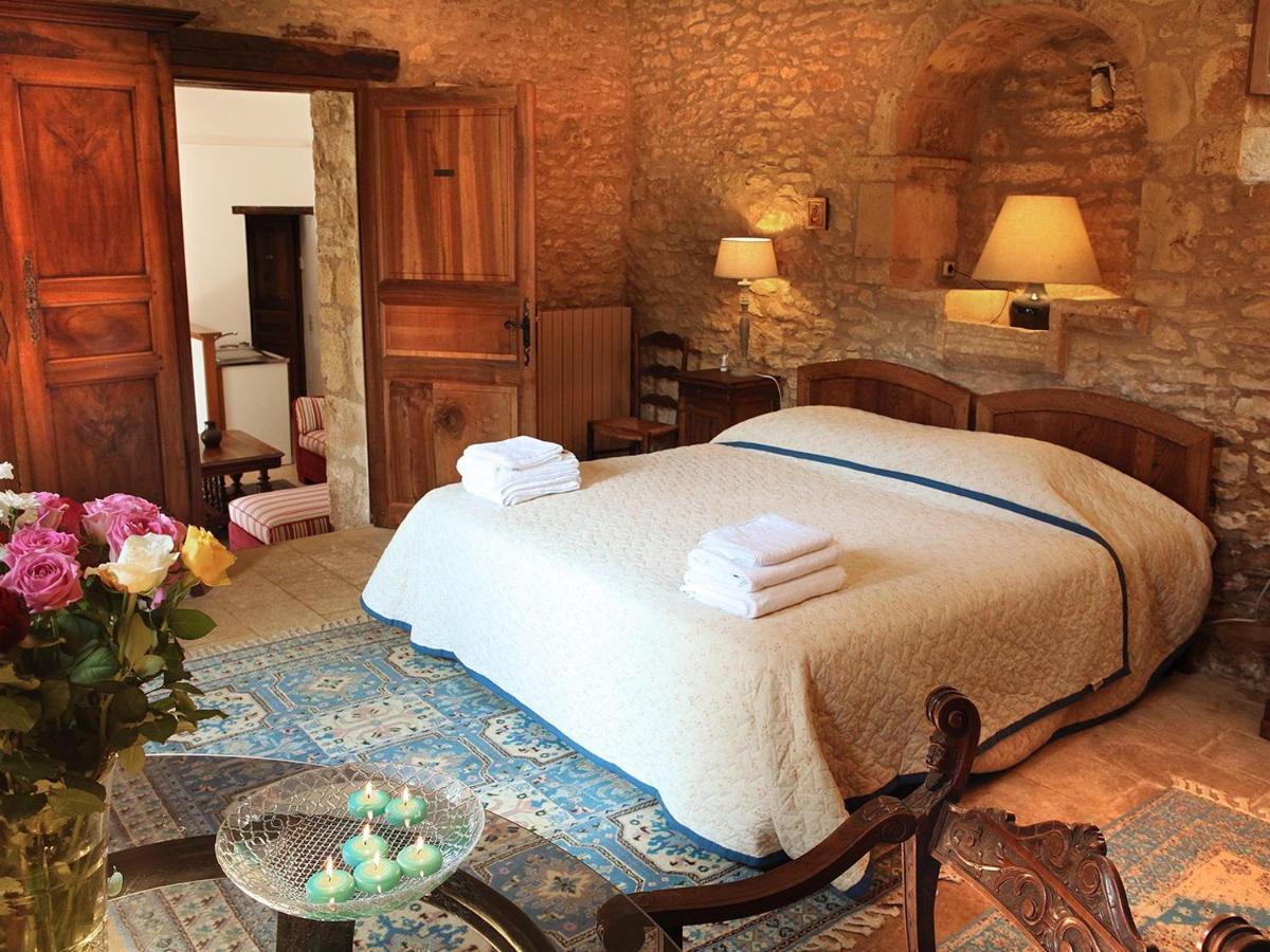 Chambres D'Hotes Avec Piscine La Rossillonie Beynac-et-Cazenac Rum bild