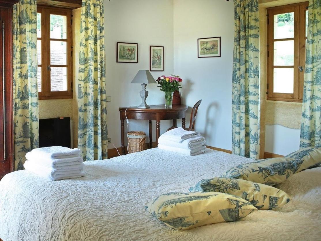 Chambres D'Hotes Avec Piscine La Rossillonie Beynac-et-Cazenac Rum bild