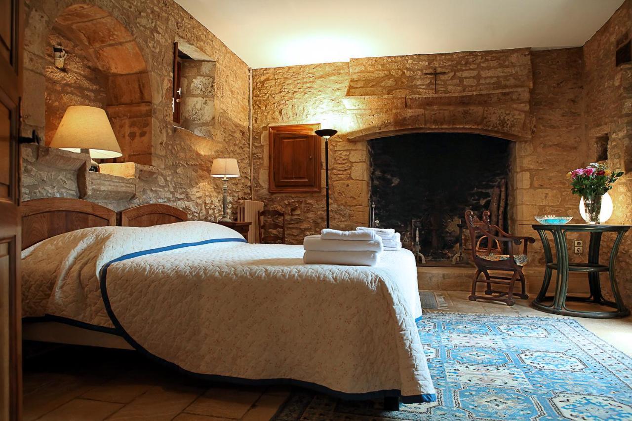 Chambres D'Hotes Avec Piscine La Rossillonie Beynac-et-Cazenac Exteriör bild
