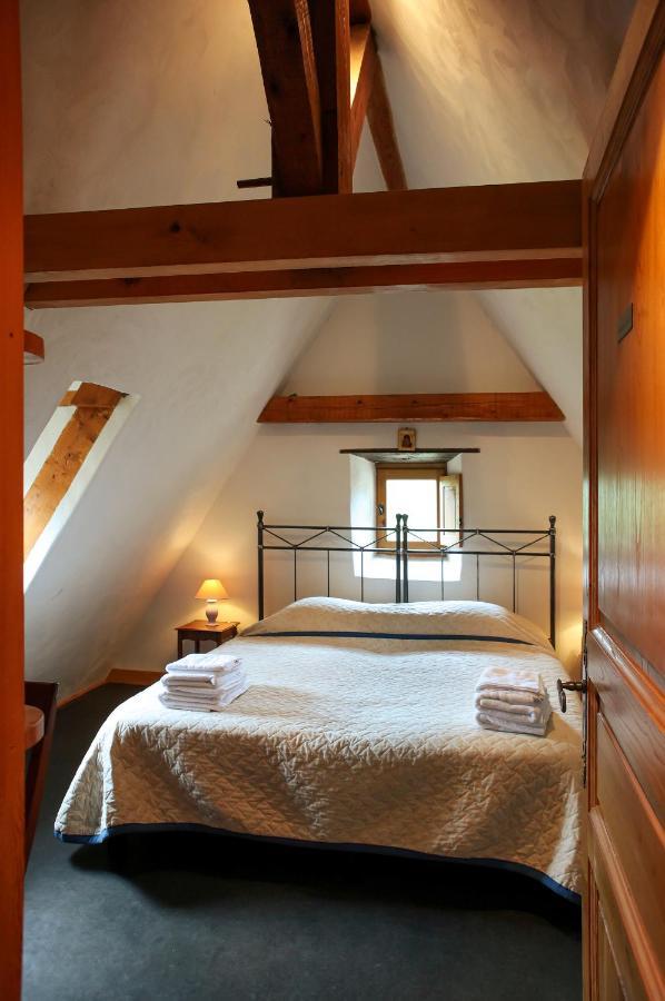 Chambres D'Hotes Avec Piscine La Rossillonie Beynac-et-Cazenac Exteriör bild