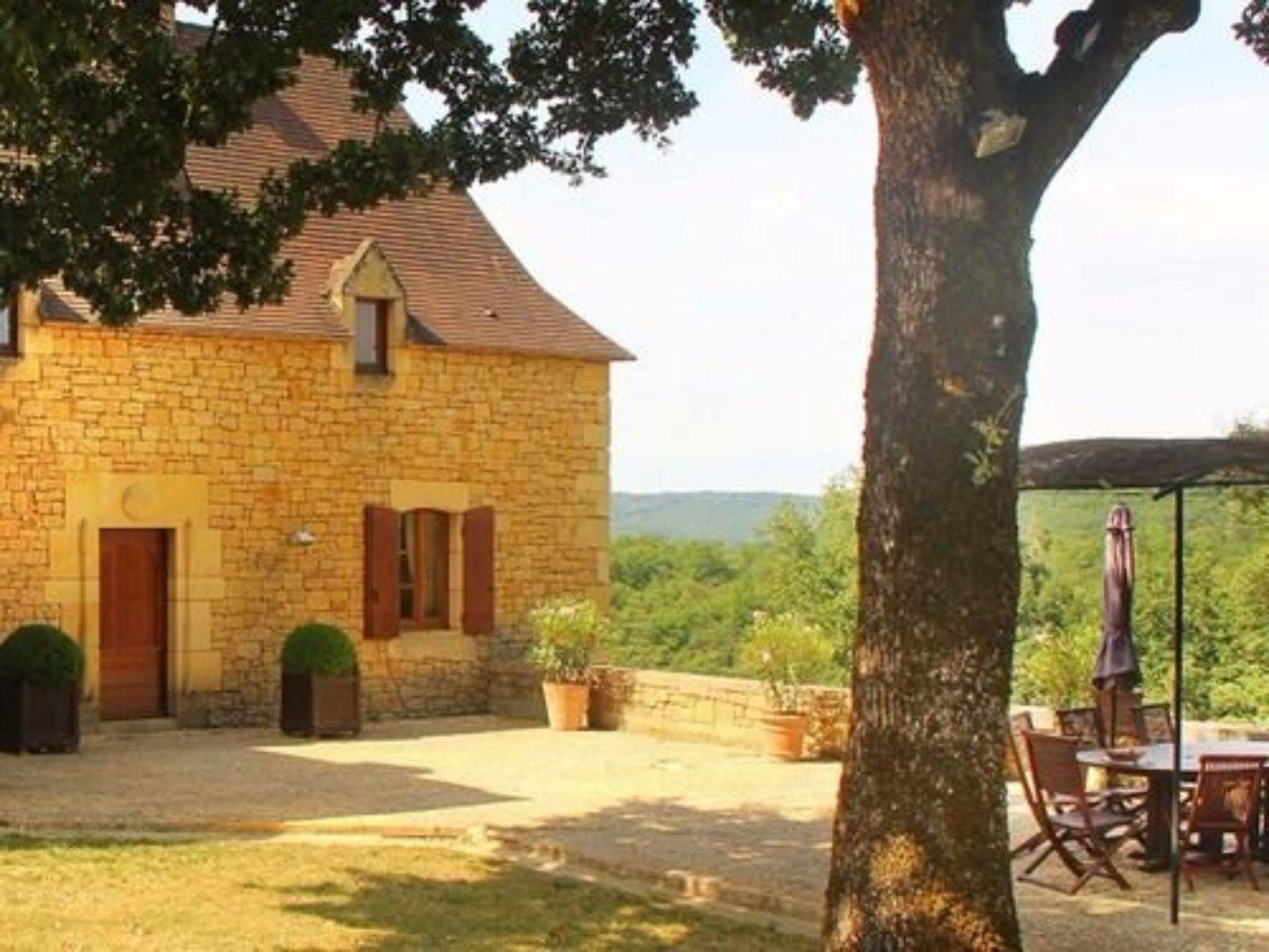 Chambres D'Hotes Avec Piscine La Rossillonie Beynac-et-Cazenac Exteriör bild