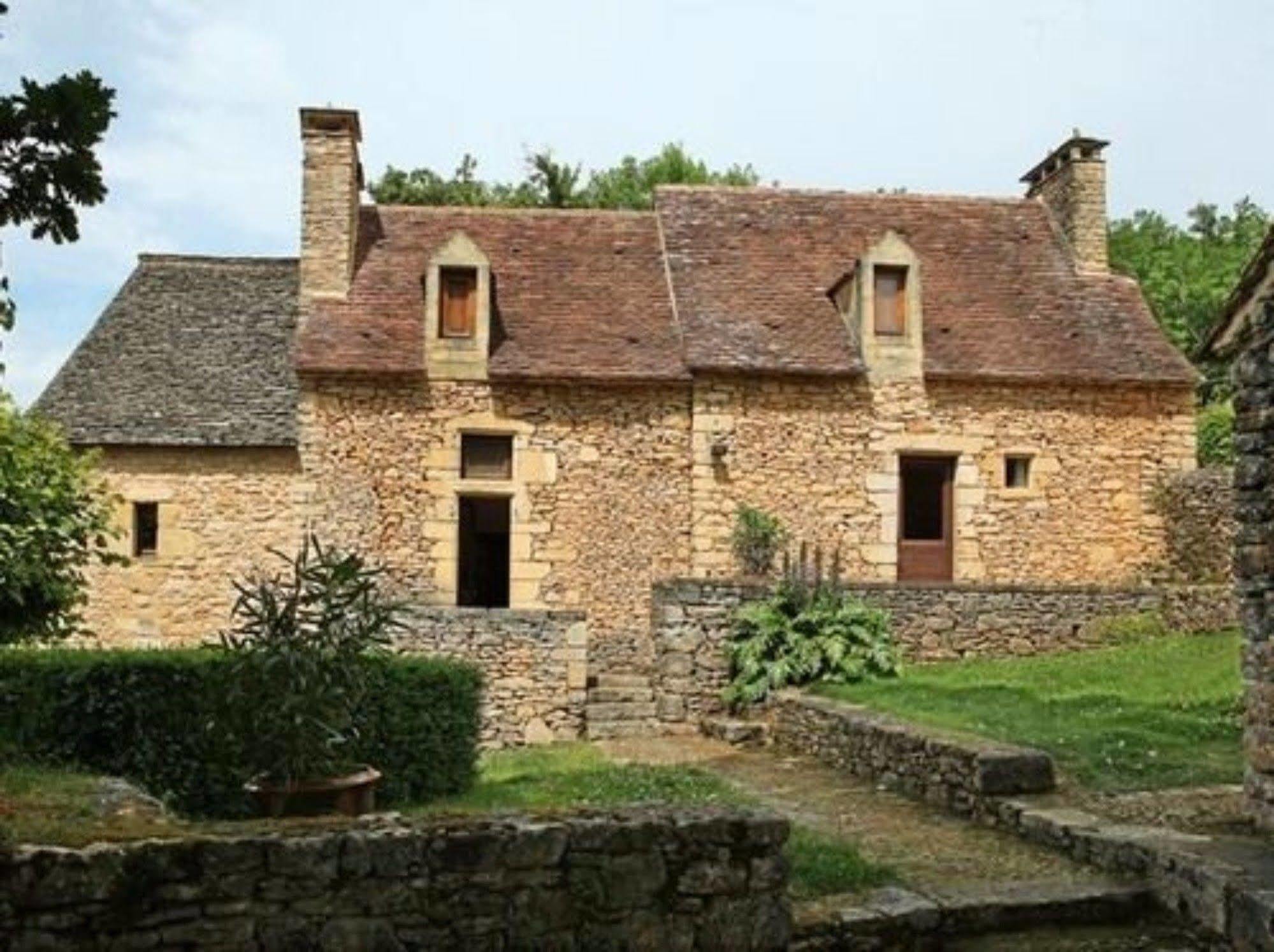 Chambres D'Hotes Avec Piscine La Rossillonie Beynac-et-Cazenac Exteriör bild