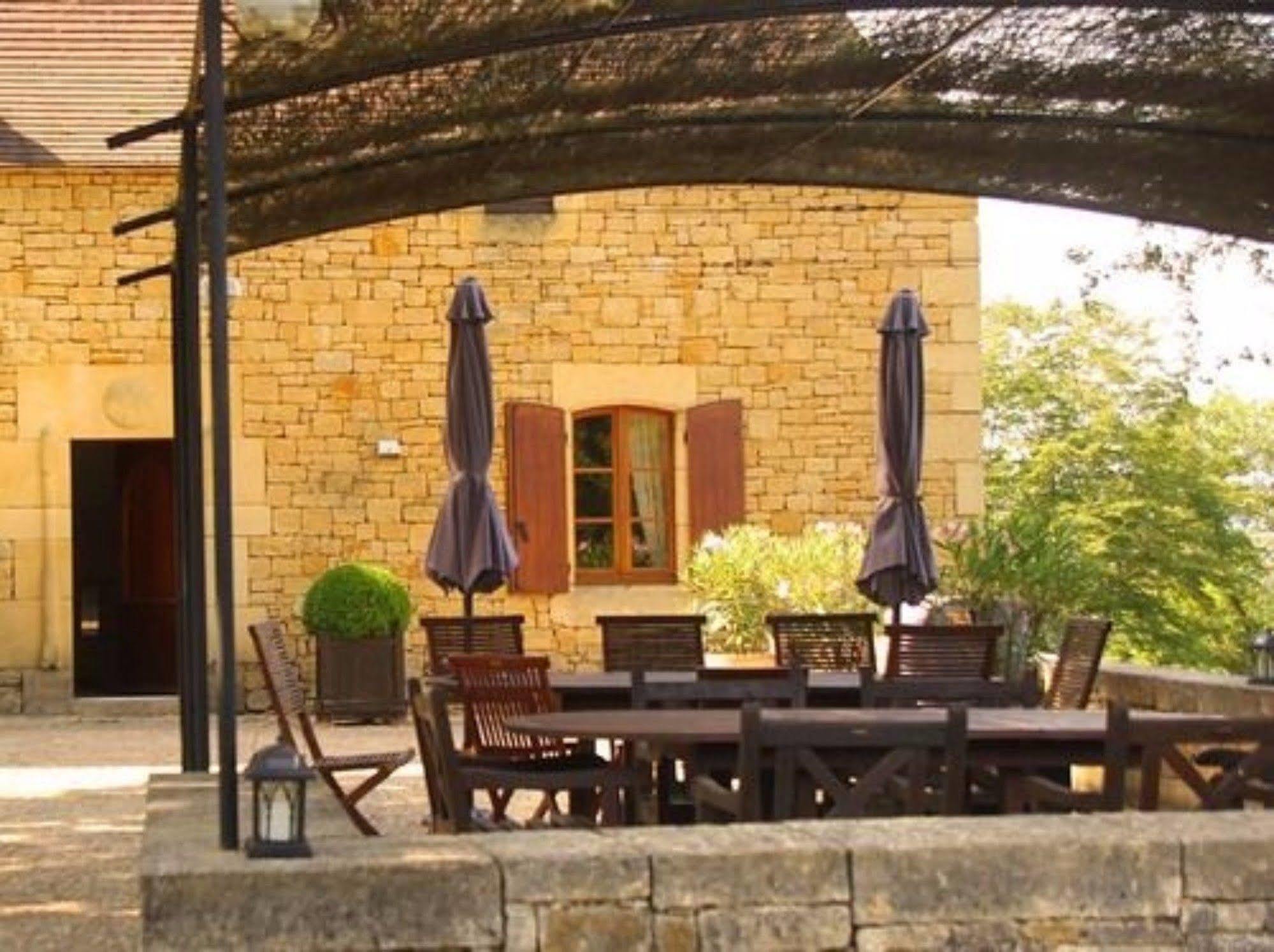 Chambres D'Hotes Avec Piscine La Rossillonie Beynac-et-Cazenac Exteriör bild